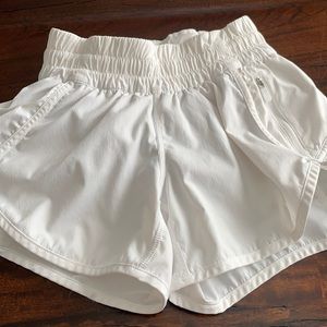 lululemon tracker shorts